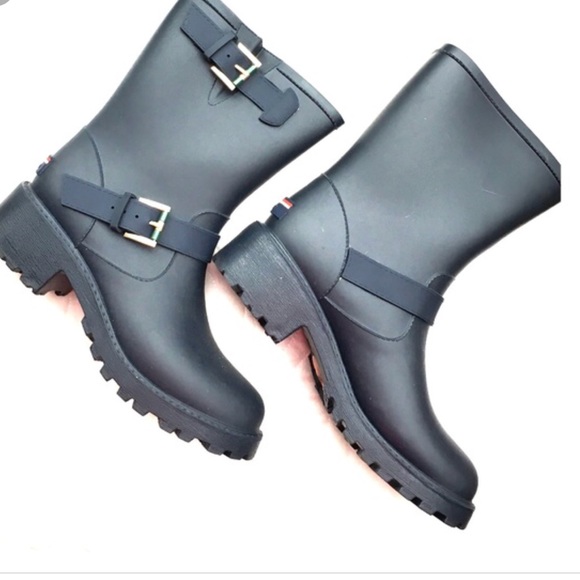 Tommy Hilfiger Shoes - Tommy Hilfiger Navy Rubber Rain Boots  Size 9